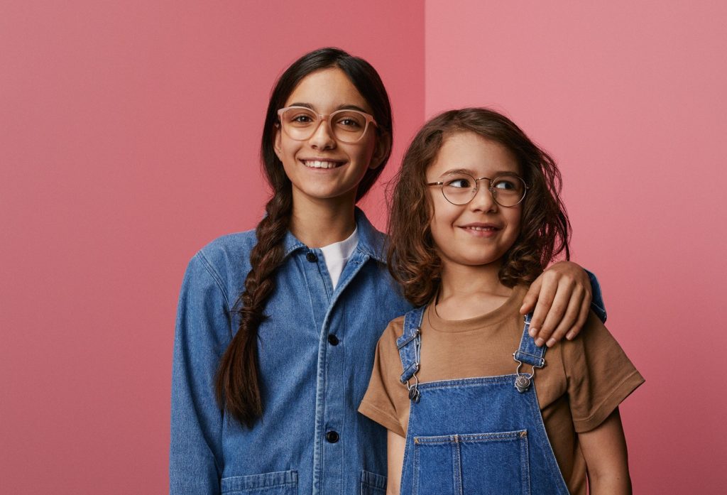 5 tegn på at dit barn kan have brug for briller